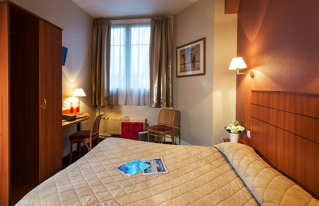 Hotel Astrid Руан Экстерьер фото